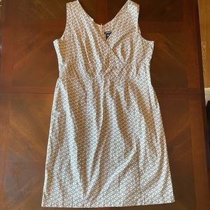 Gap V-Neck Sleeveless Dress